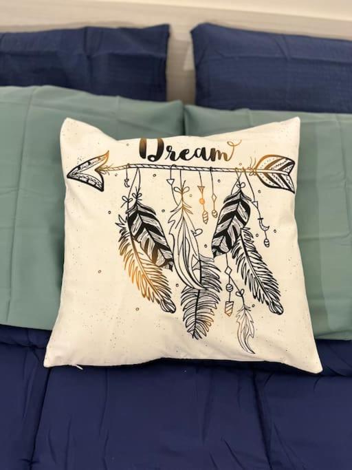 Dream To Fly - Housity