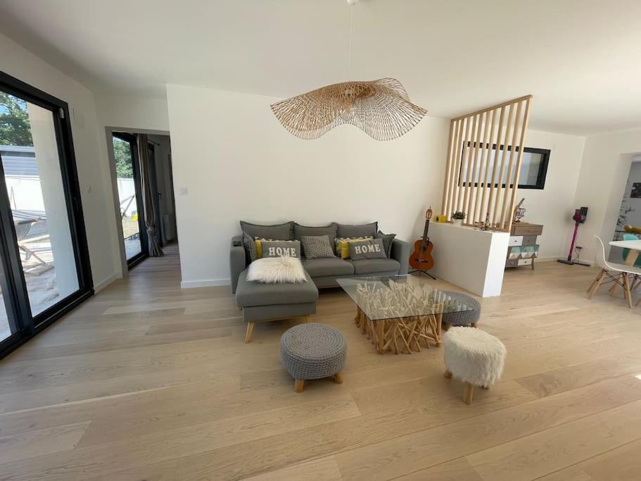 Magnifique villa avec piscine - Housity