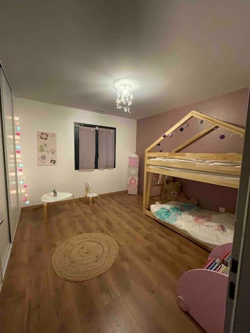 Magnifique villa avec piscine - Housity