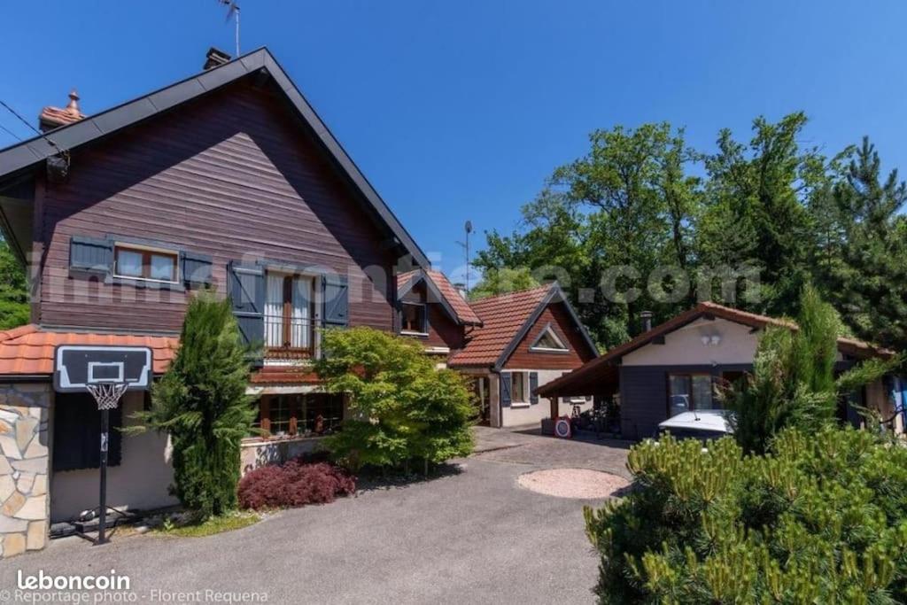 Maison Paul & Romy, Magnifique ferme savoyarde - Housity