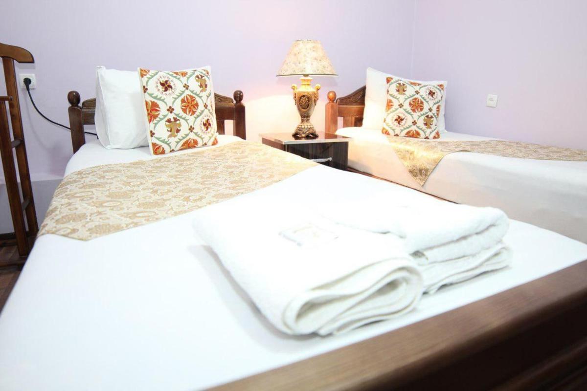 Hotel Al Mansur - Housity