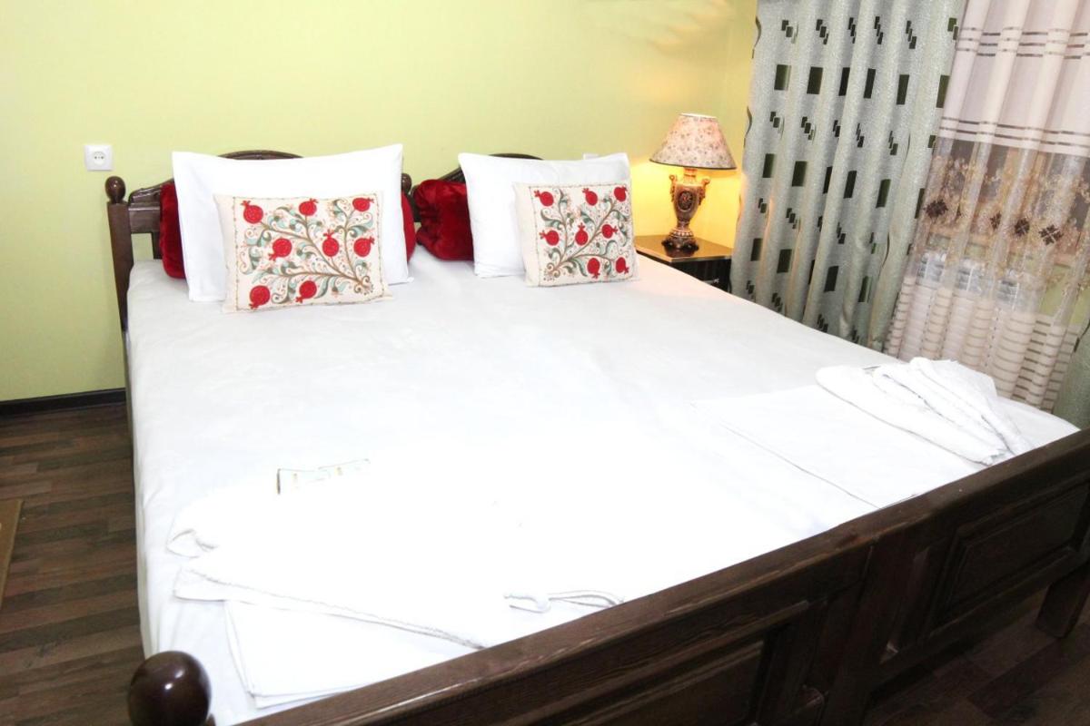 Hotel Al Mansur - Housity