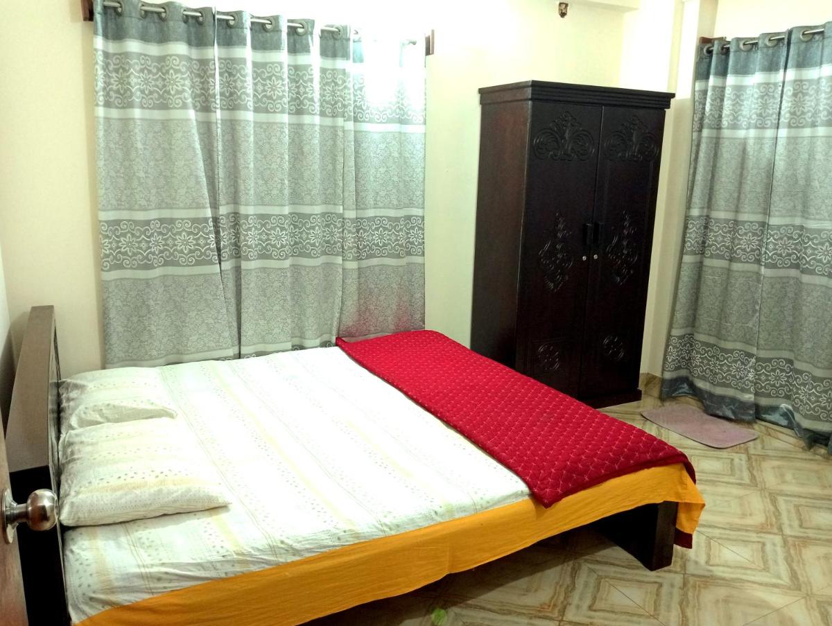 Beautiful furnished Apartment at Bashundhara F block - Housity