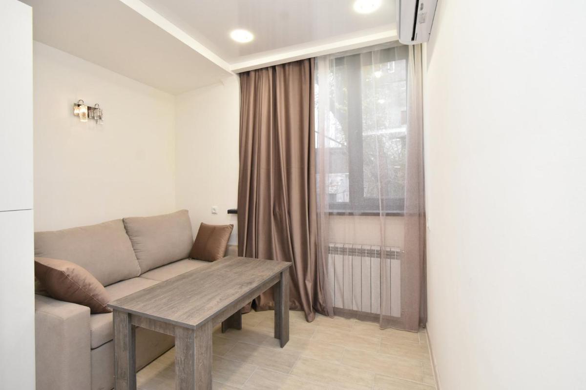 Art Apart 4 - Housity