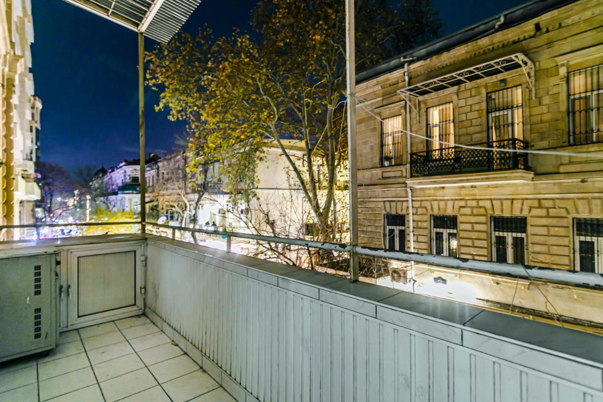 Nizami Street Hiss House - Housity