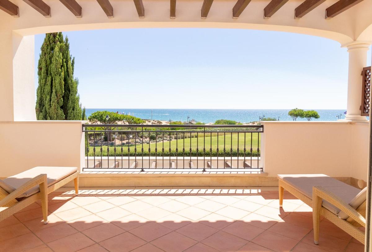 Uma varanda ou terraço em Dunas Douradas Beach Club