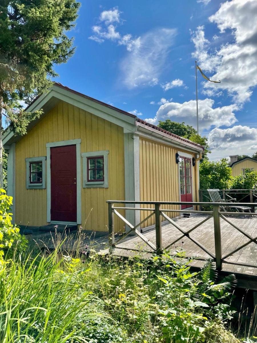 Gästhus med utsikt över Drottningholms slott - Housity