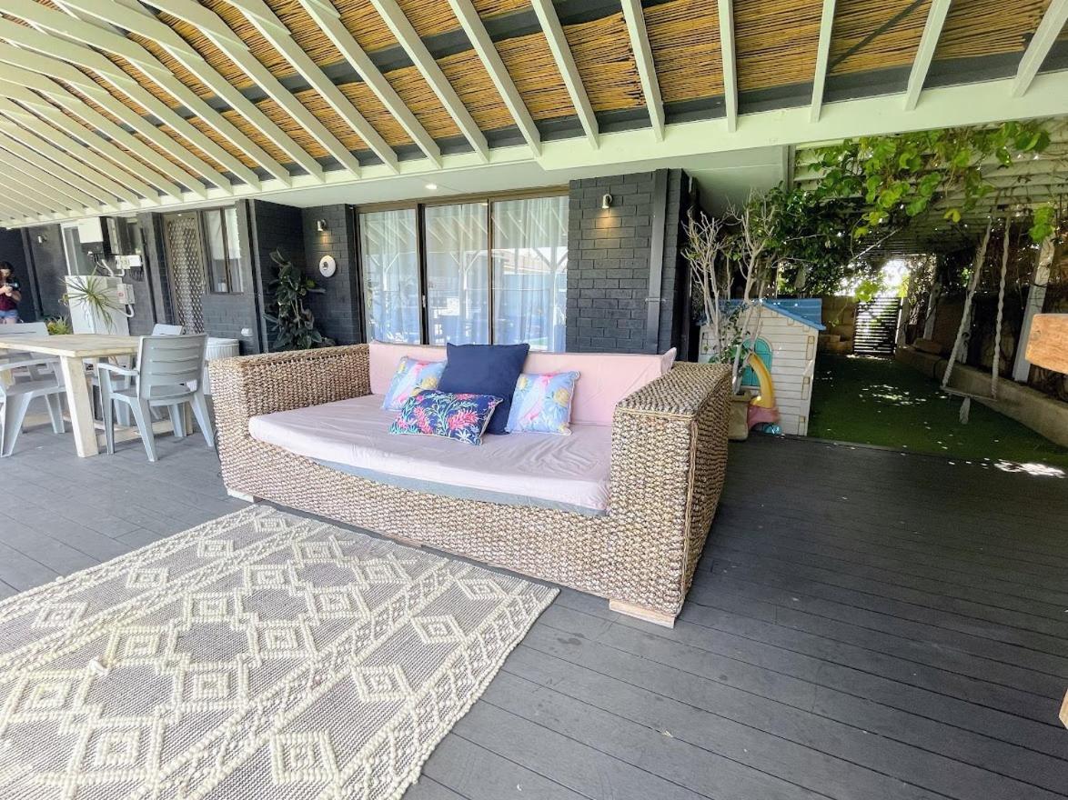 Luxe Family Retreat! Pool, Sauna, Playground, Netflix, Disney Plus - Housity