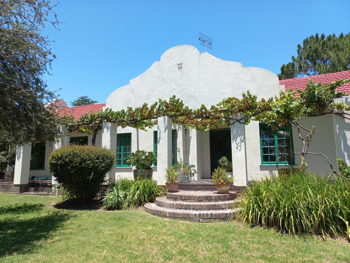 Wine Route 44 Guesthouse - Housity