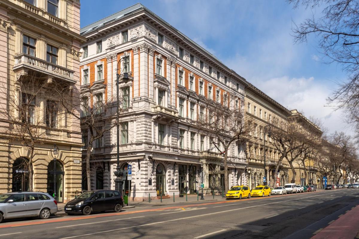 Suitetrails - Hotel Moments Budapest