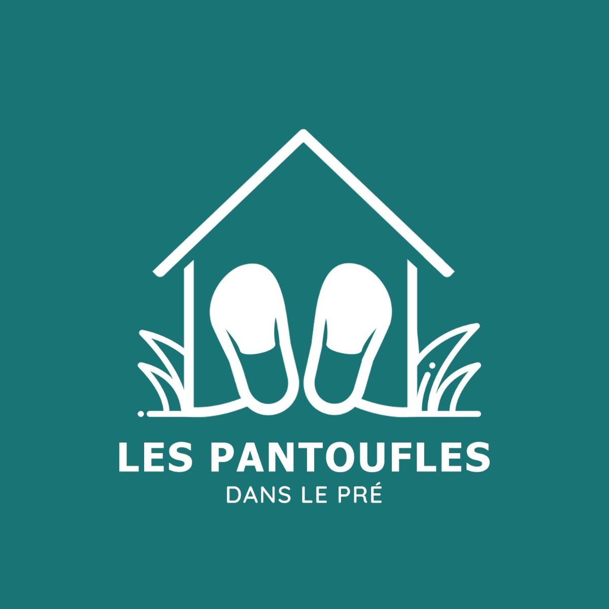 Les Pantoufles dans le Pré - Housity