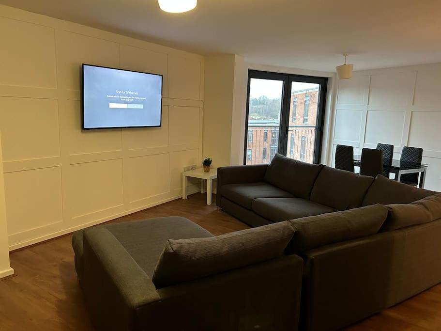 Central and Spacious Apartment - Housity