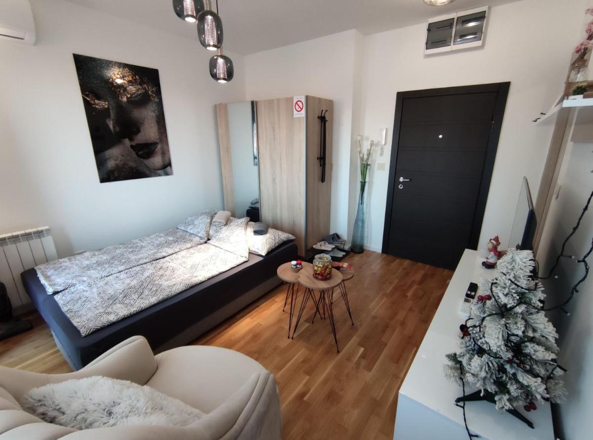BellaCasa AirportStudio - Housity