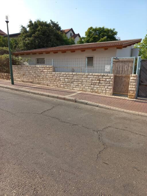 בית הסוס - Housity
