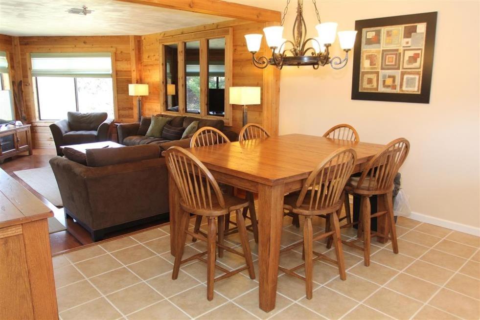 Seven Springs 1 Bedroom Premium Condo, Ski In Ski Out condo - Housity