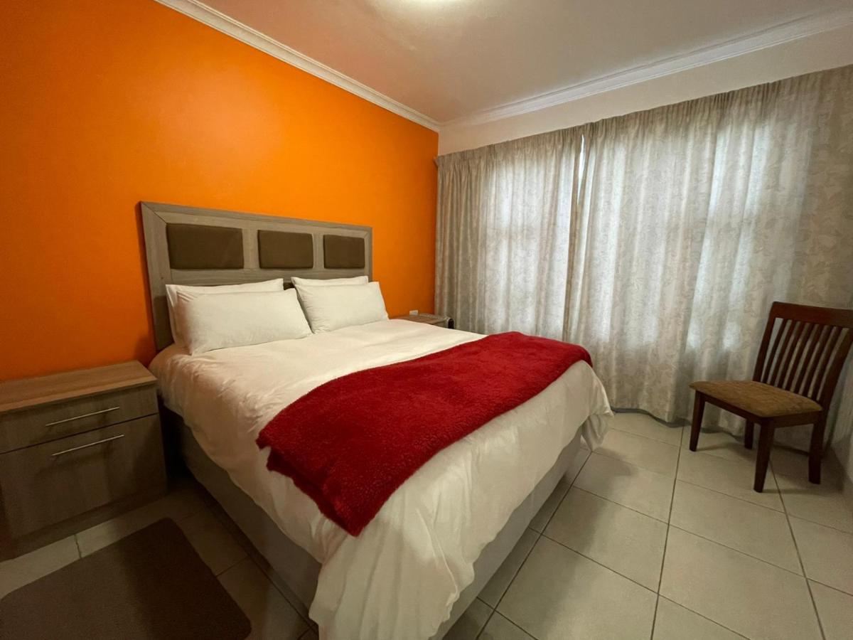 Cozy Inn - Housity
