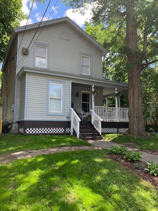 A Bonnie Place - Housity