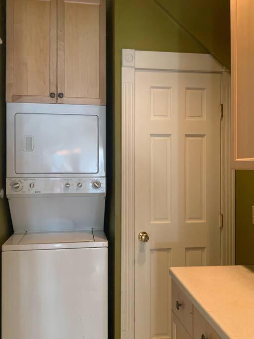 A Bonnie Place - Housity