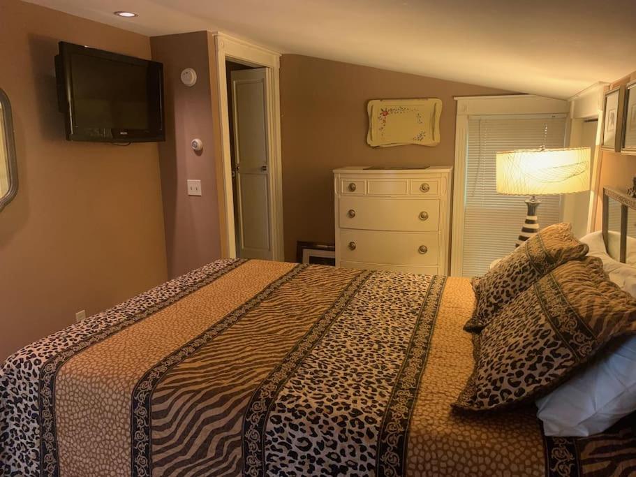 A Bonnie Place - Housity