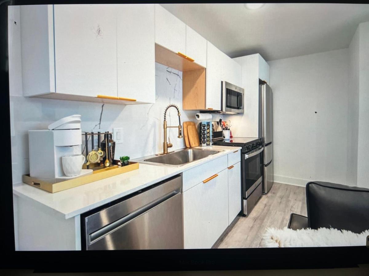 Cozy Dallas Apartment - Housity