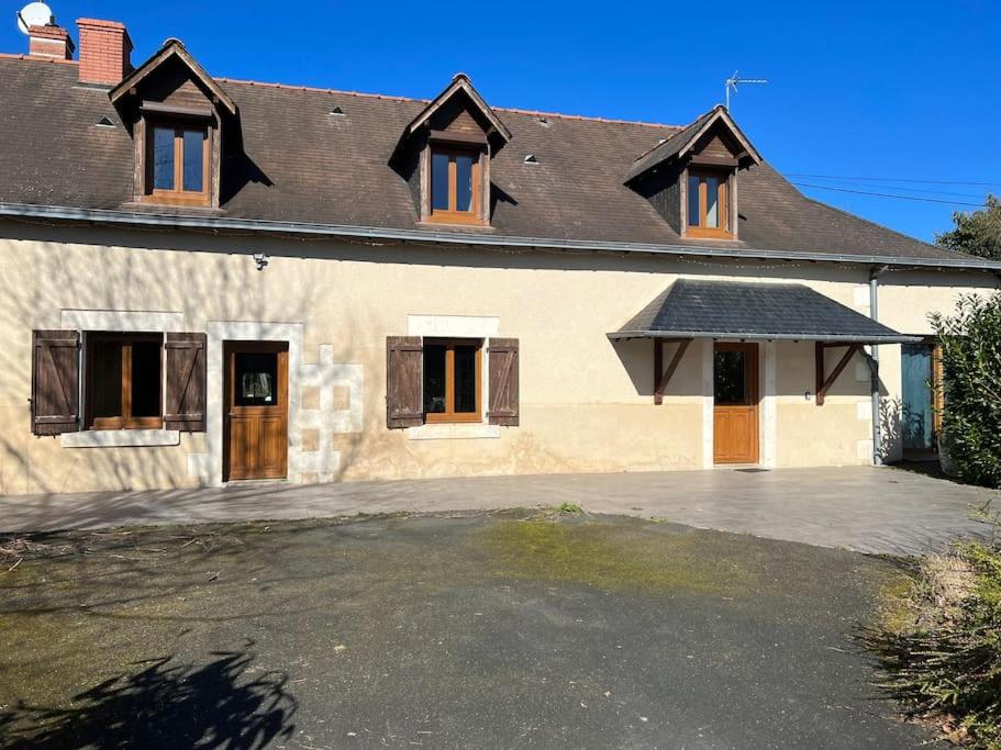 Le Cabaret Paisible avec Piscine - Housity