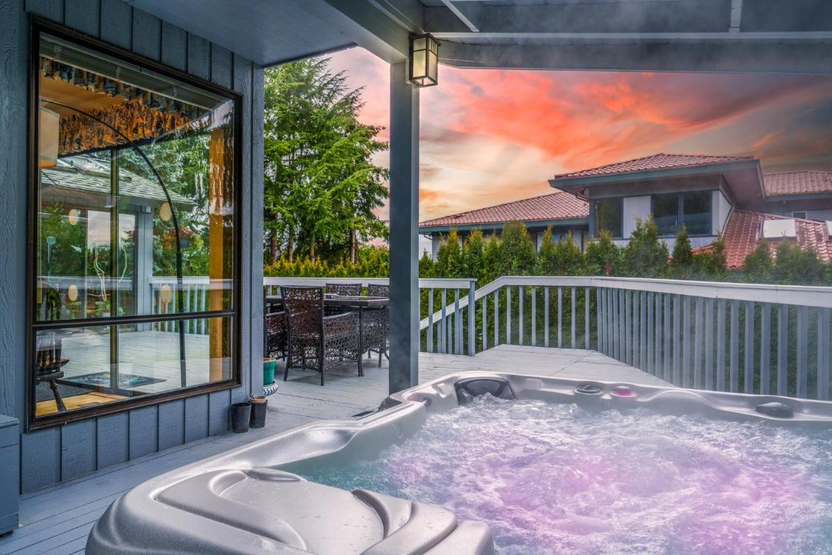 Long Term Rental - Life on Lake Washington - A dream home for family gatherings - Housity
