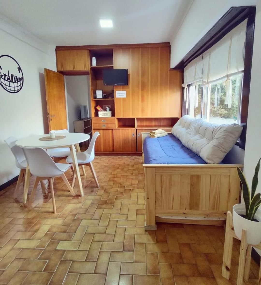 La Perla Comfy Apartment - Housity