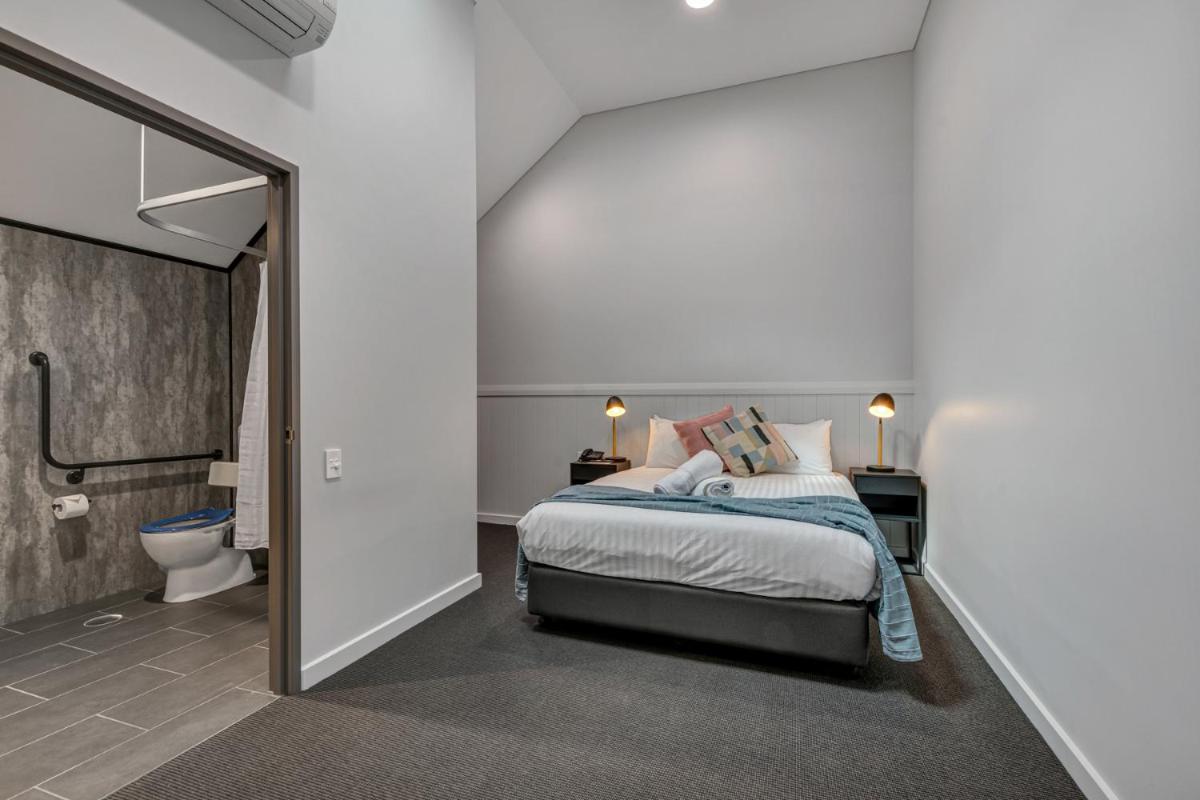 Gawler Arms Hotel - Housity