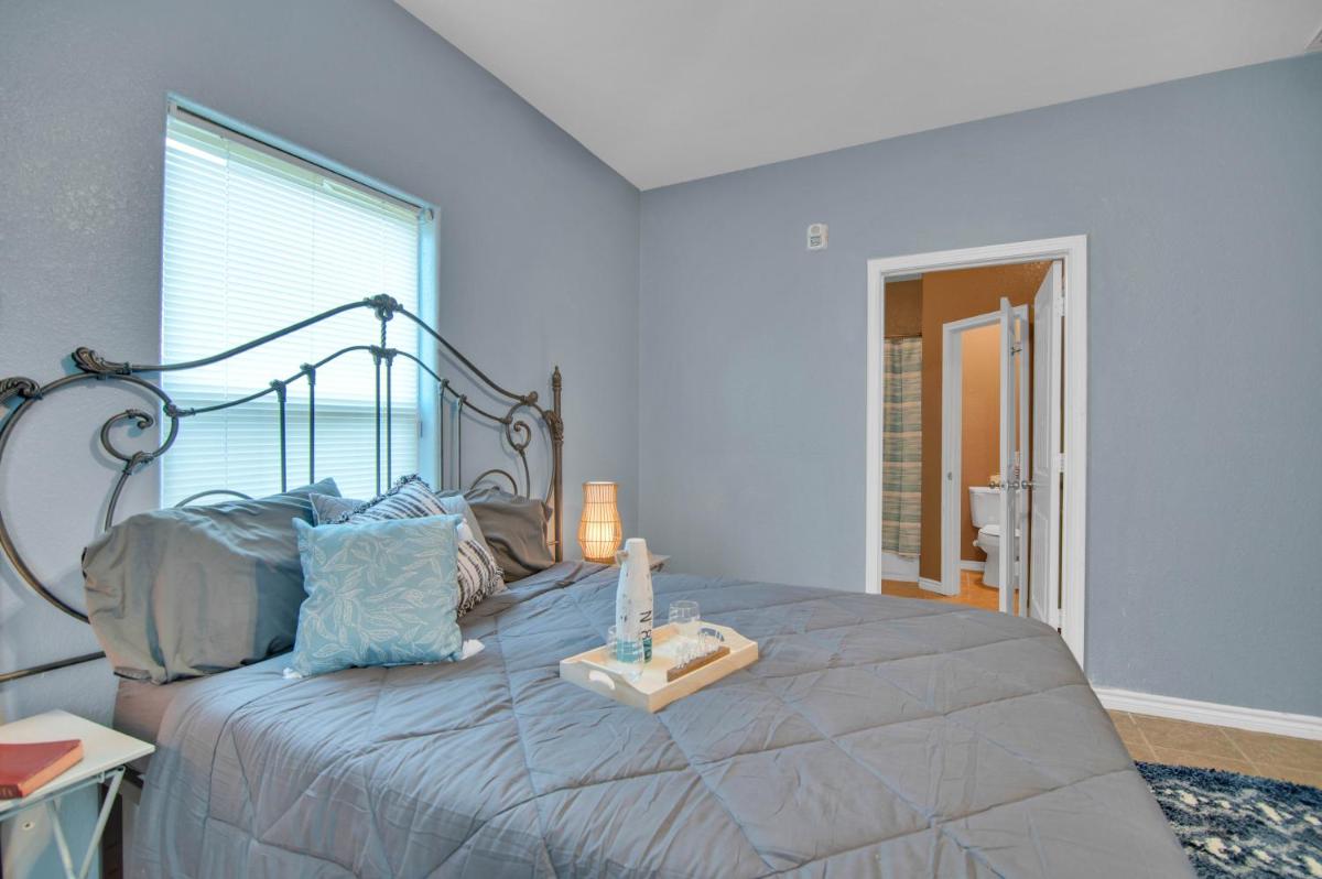 Charming Family Home in Baytown/Mont Belvieu - Housity
