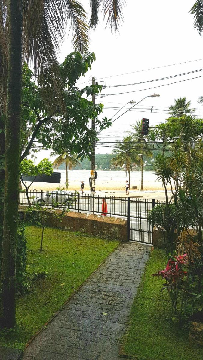 Pé na areia Gonzaguinha São Vicente - Housity