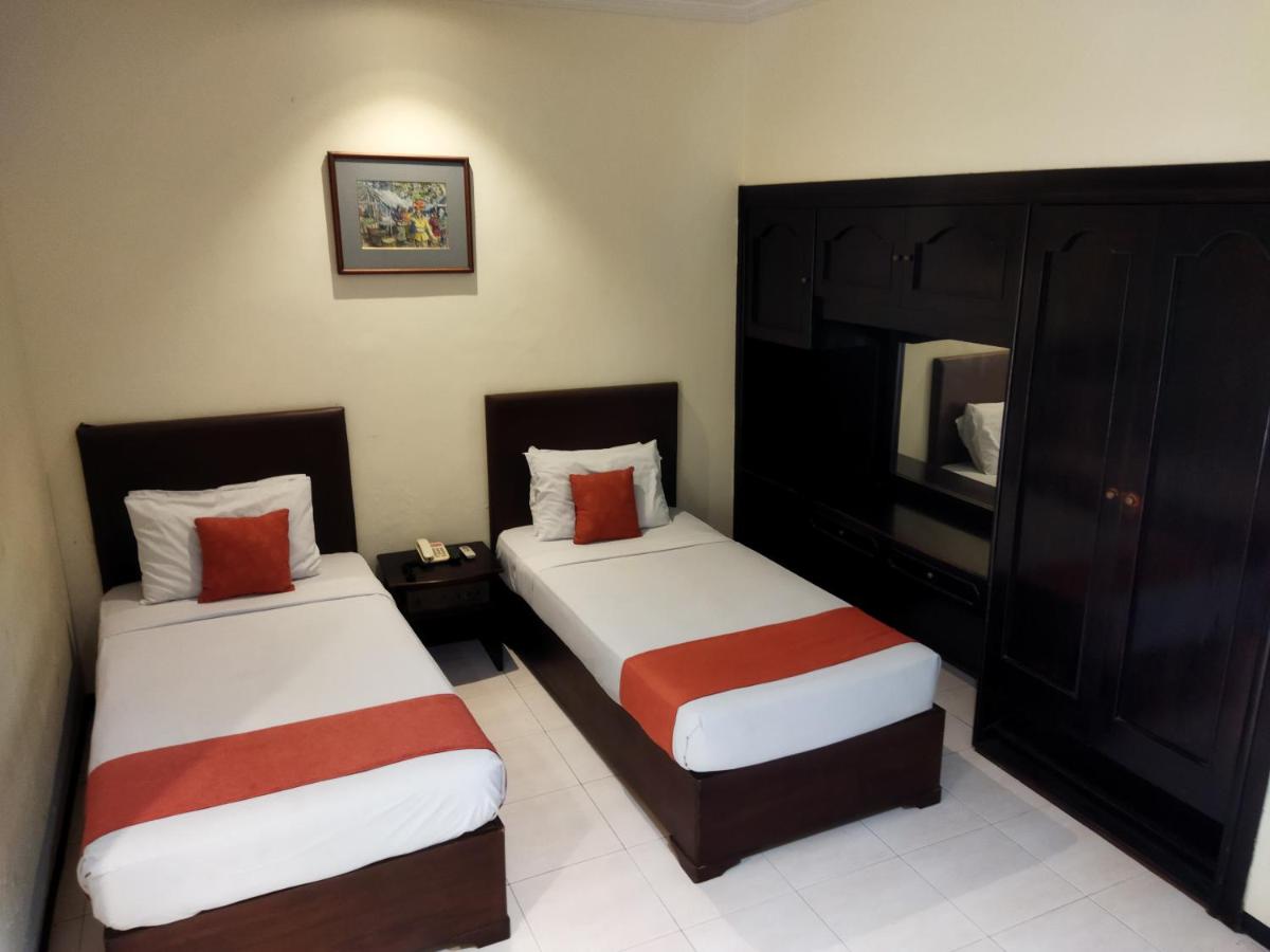 Suitetrails - Hotel Montana Dua Malang