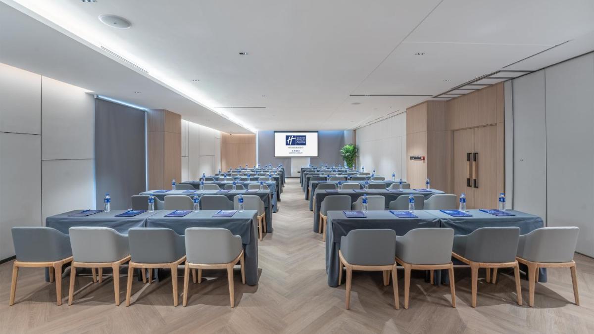 Holiday Inn Express Lanzhou Jianlan, an IHG Hotel - Housity