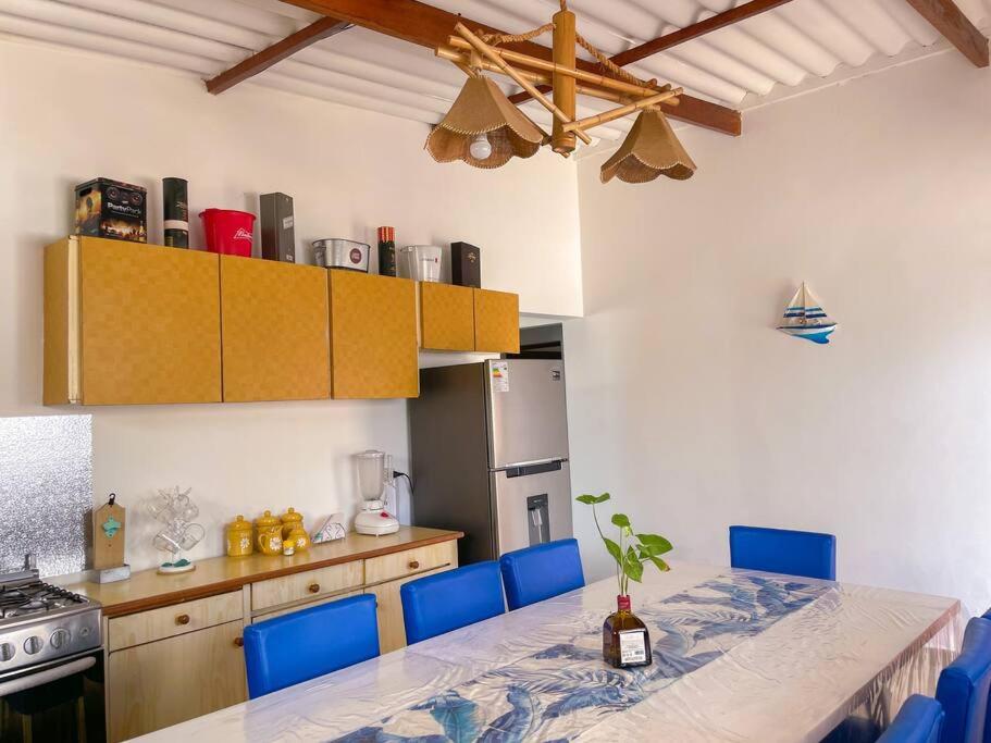 Casa de playa + WIFI, piscina y áreas verdes - Housity