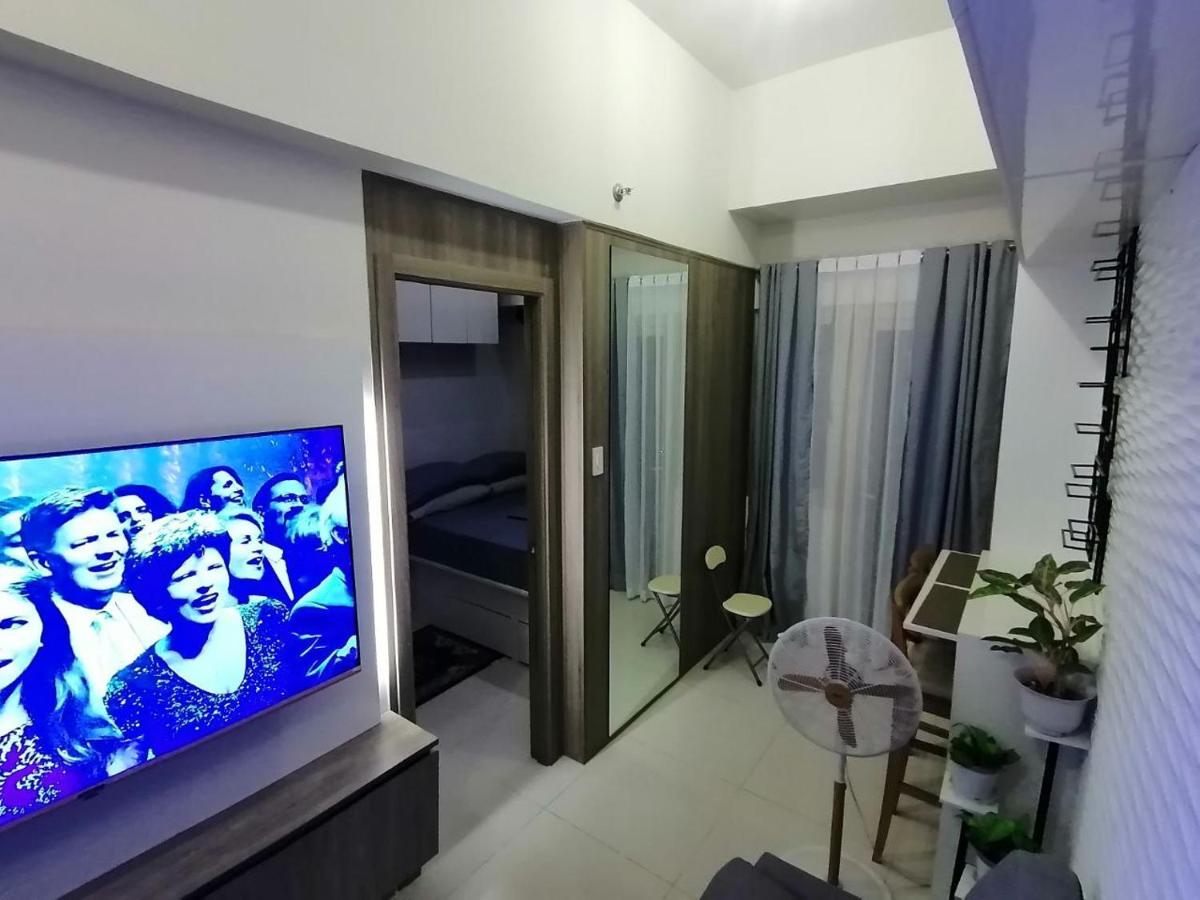 Penthouse unit at Coast Residences Walking to PICC/Star City - Housity