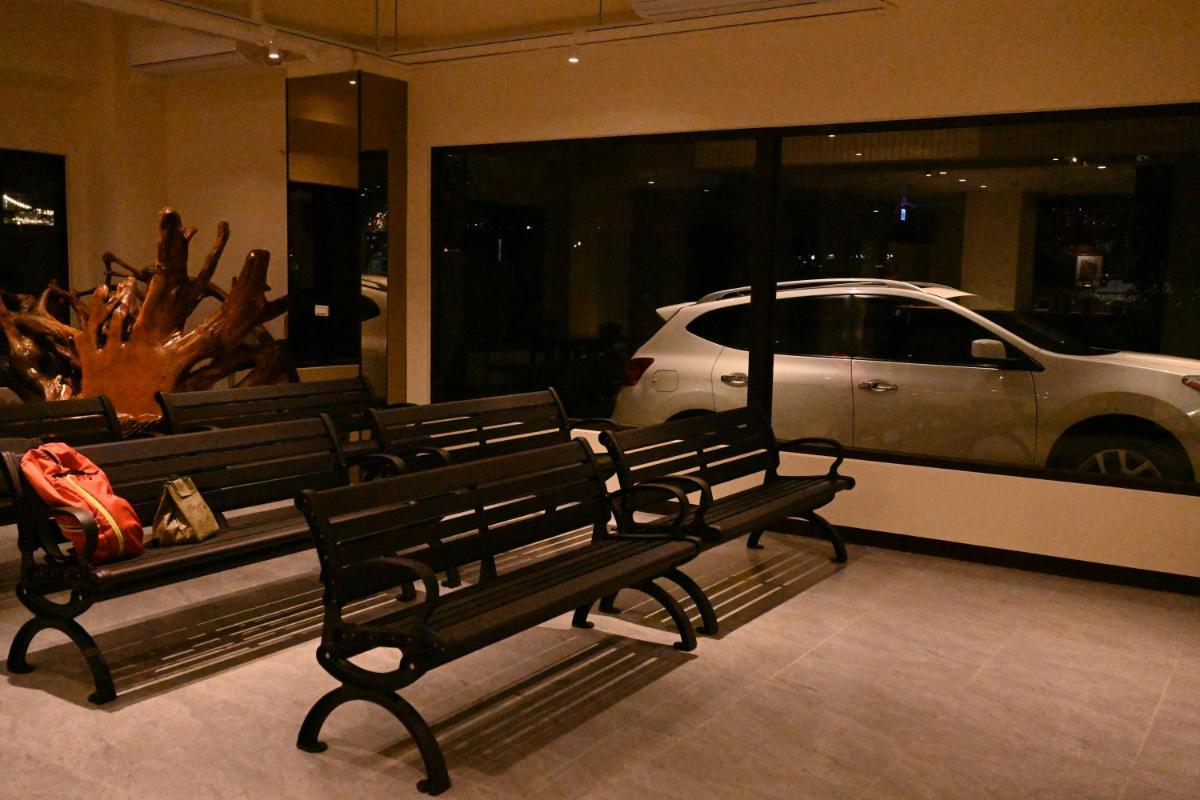 Lütel Hotel Xpark Gloria Outlets Shin Kong Cinemas - Housity