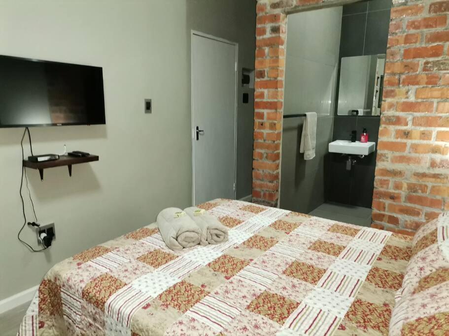 Platform 162 - Housity