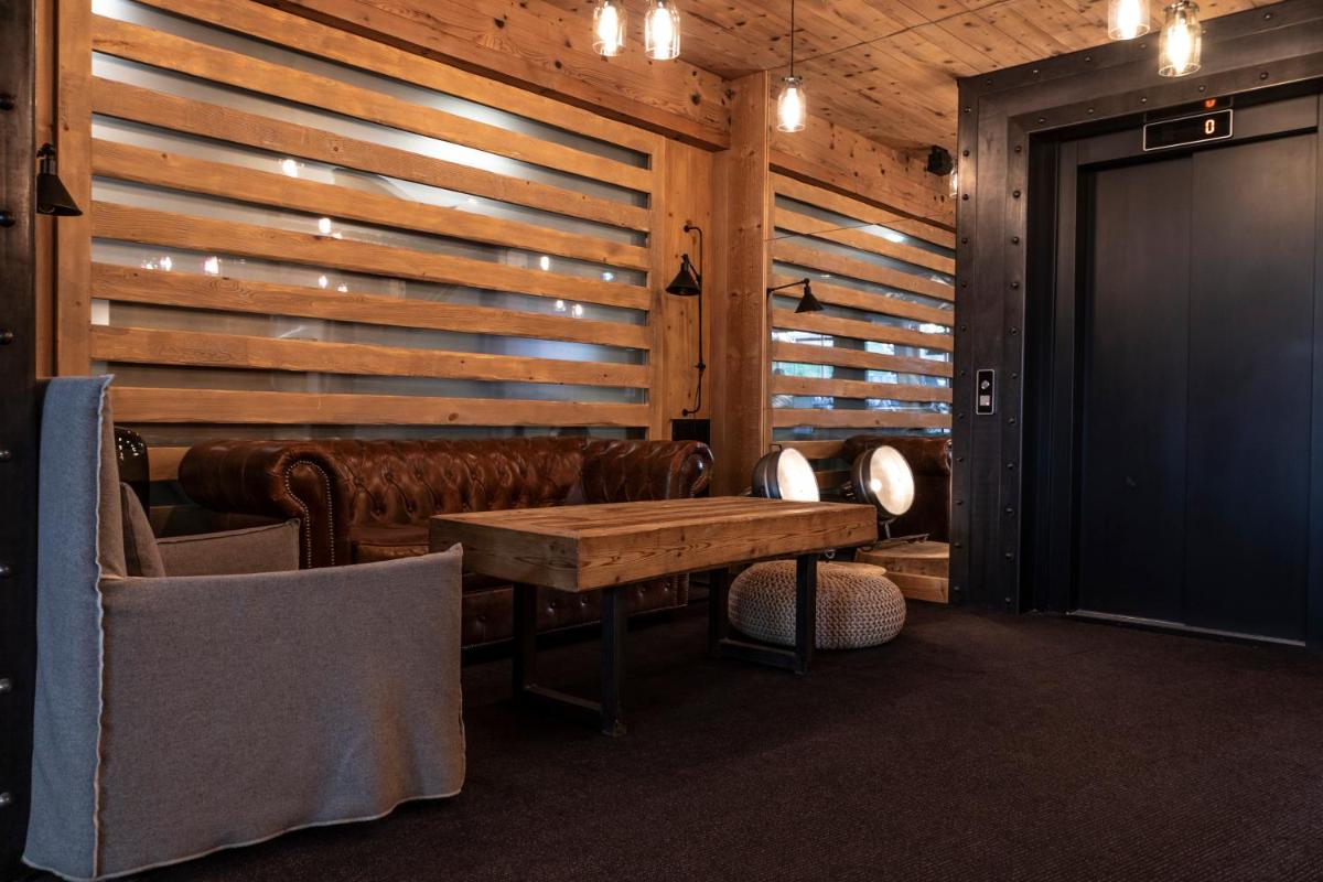 Coin salon dans l'établissement M de Megève