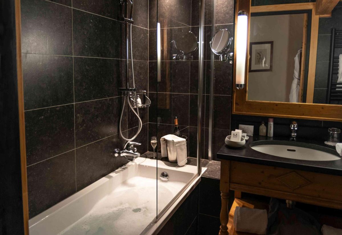 Salle de bains dans l'établissement M de Megève