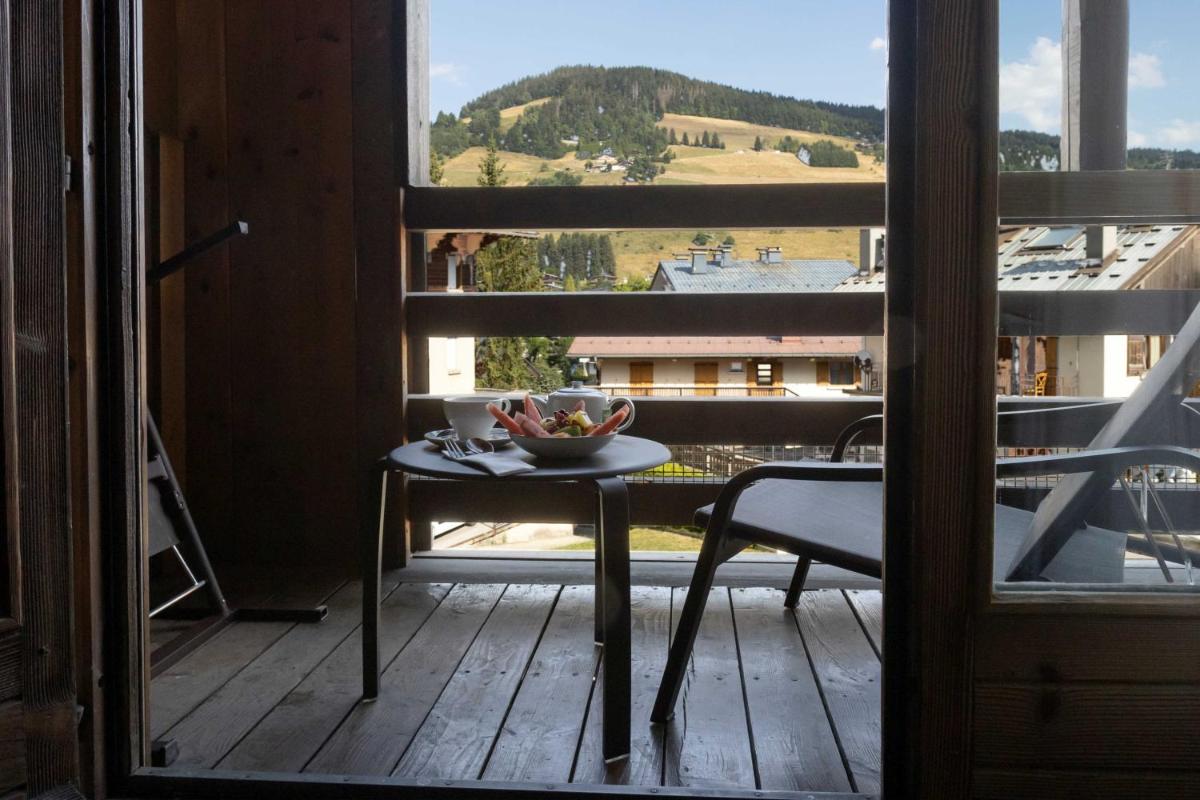 Vue générale sur la montagne ou vue sur la montagne depuis l'hôtel