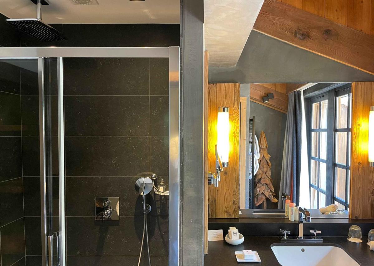 Salle de bains dans l'établissement M de Megève