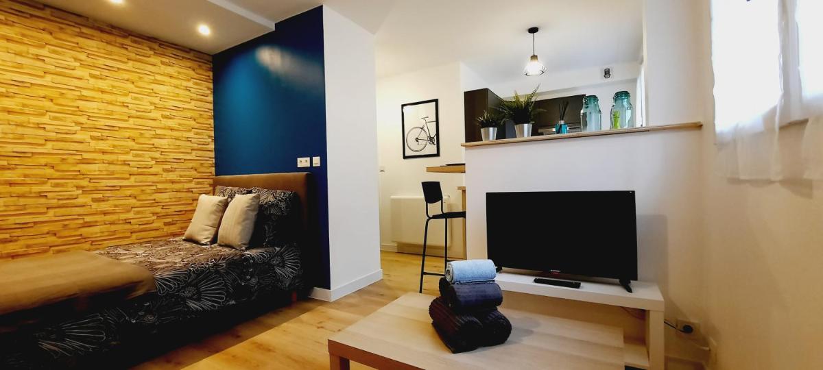 Zen Studio Le Granier Challes Centre - Parking - Housity