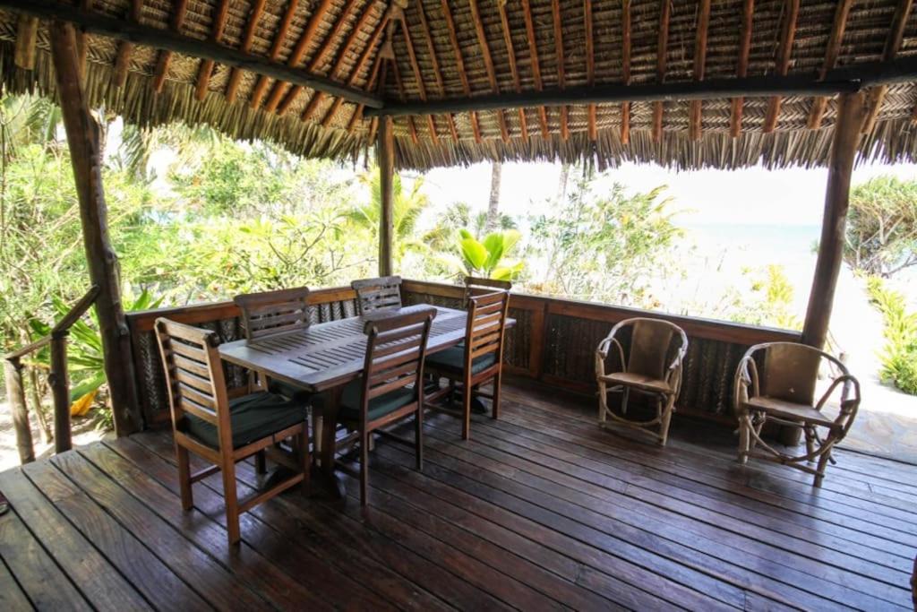 Suitetrails - Baobab Beach Villa, Ushongo Beach, Pangani