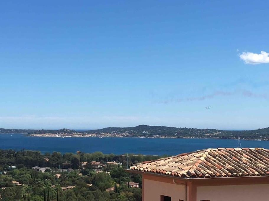 Appartement vue mer sur St Tropez - piscine - Housity