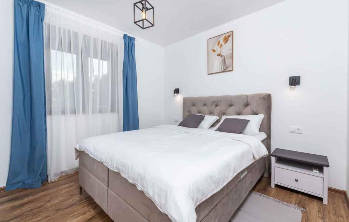 Holiday home in Buje - Buje Region 43026 - Housity