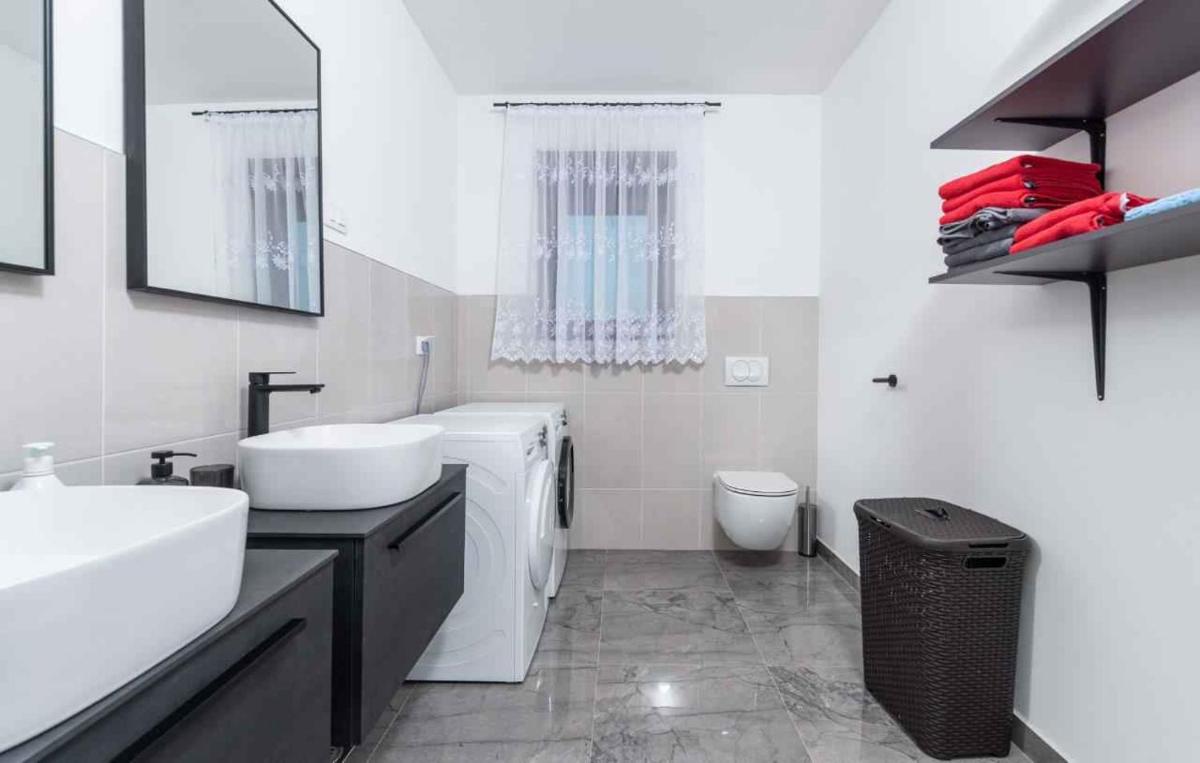 Holiday home in Buje - Buje Region 43026 - Housity