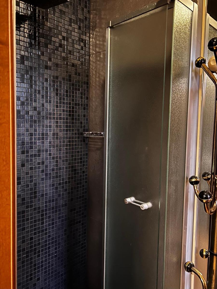 LU Suites - Housity