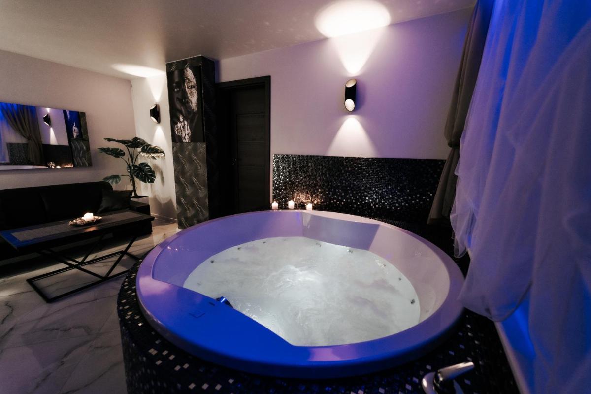 Kiss Apartment - Housity