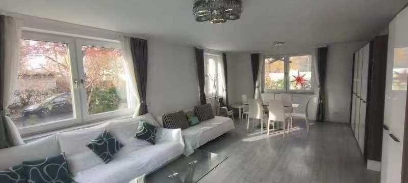 Traumhafte Ferienwohnung mit drei Schlafzimmer - Housity