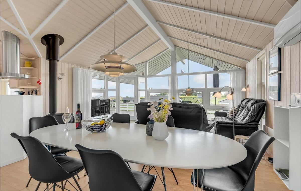 Three-Bedroom Holiday Home In Nordborg - Housity