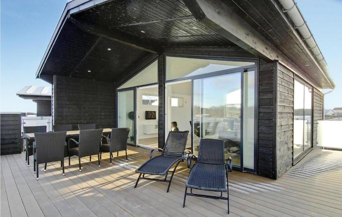 Holiday Home Kæreng - Housity